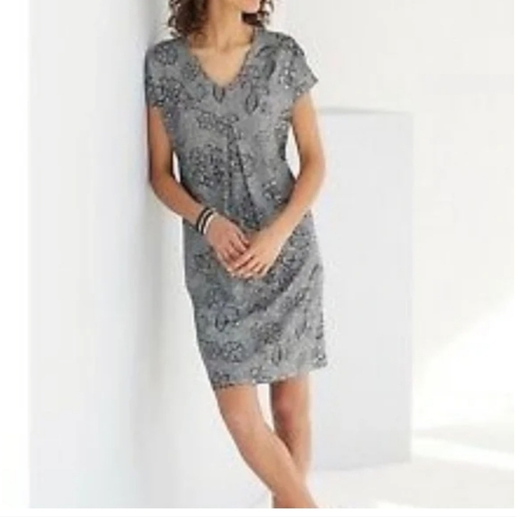 J. Jill Dresses & Skirts - J. Jill Black and White V-Neck Mini Dress